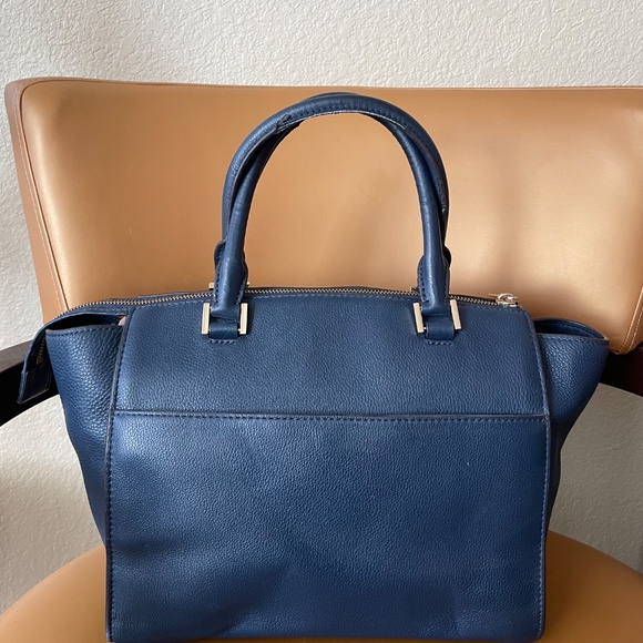 Michael Kors Hudson Satchel - Picture 2 of 6